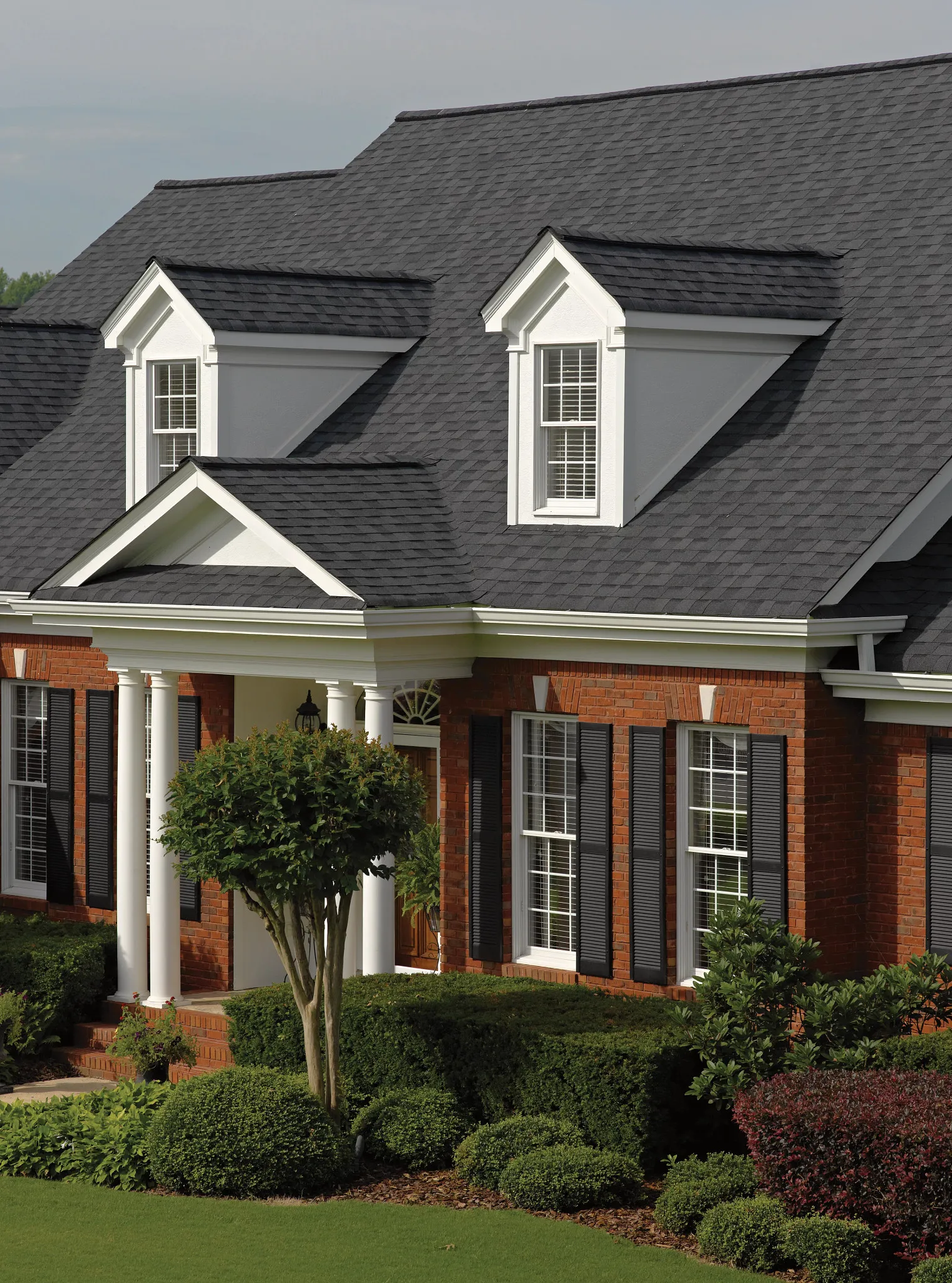 Moire Black on a home