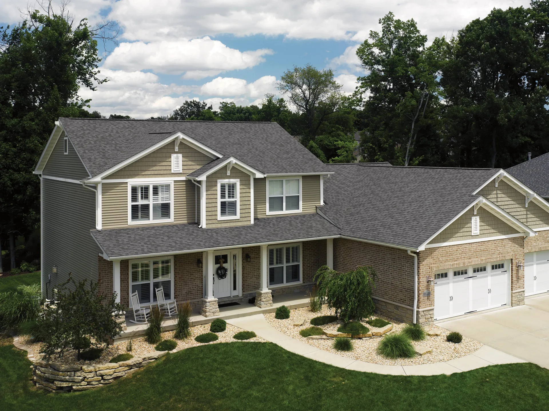 Max Def Colonial Slate on a home